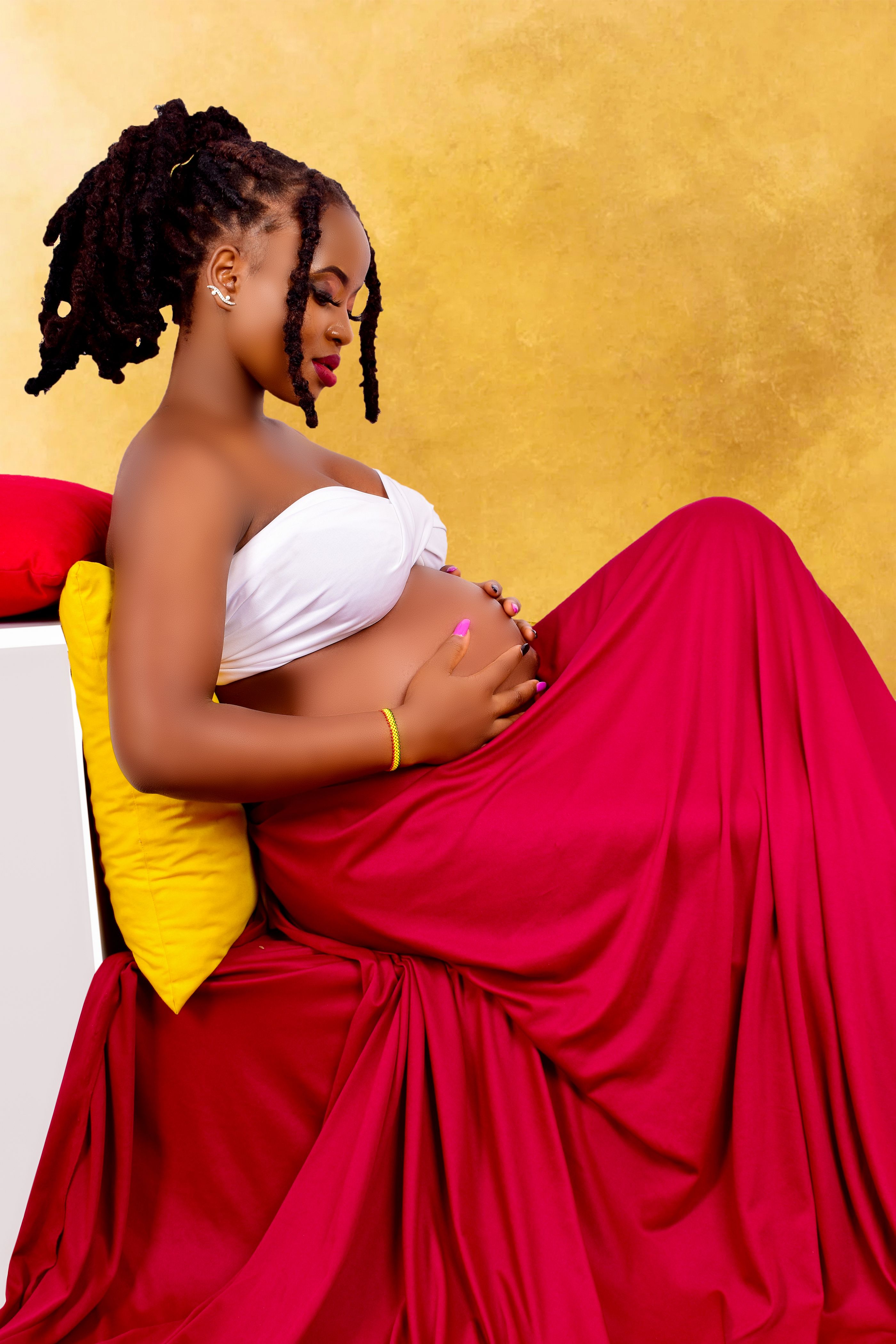 Pregnant mother receiving nutrition support